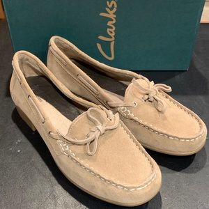Clarks NWOT Suede Loafers